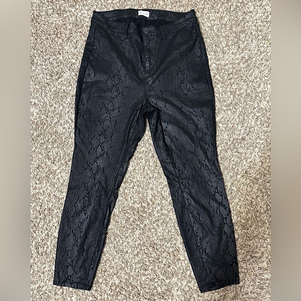 Ms. Cello Black Snake Printed High Waisted Skinny Jeans sz 18 STYLE#GA77541BLKP